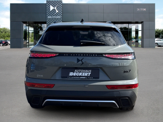 Fahrzeugabbildung DS Automobiles DS7 Performance Line AHK Digitales Cockpit LED Klimaautom Ambientebeleuchtung
