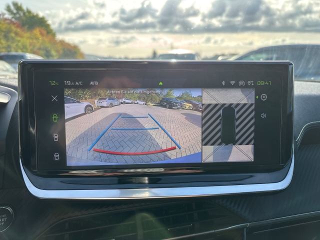 Fahrzeugabbildung Peugeot 2008 GT Navi Leder 360 Kamera Massagesitze LED Apple CarPlay Android Auto Fahrerprofil - mit KI generiert/bearbeitet