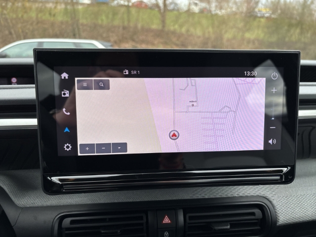 Fahrzeugabbildung Citroen e-C3 MAX Elektro HUD Navi Soundsystem LED Apple CarPlay Android Auto Klimaautom Fahrerprofil - mit KI generiert/bearbeitet