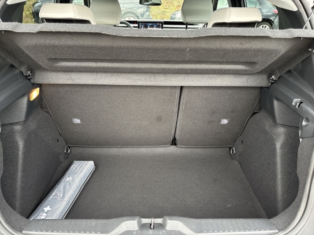 Fahrzeugabbildung Citroen e-C3 MAX Elektro HUD Navi Soundsystem LED Apple CarPlay Android Auto Klimaautom Fahrerprofil - mit KI generiert/bearbeitet