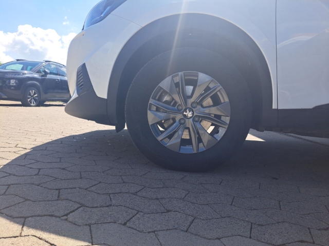 Fahrzeugabbildung Peugeot e-2008 Active Pack Navi LED Klimaautom DAB SHZ Keyless Spurhalteass. Verkehrszeichenerk.