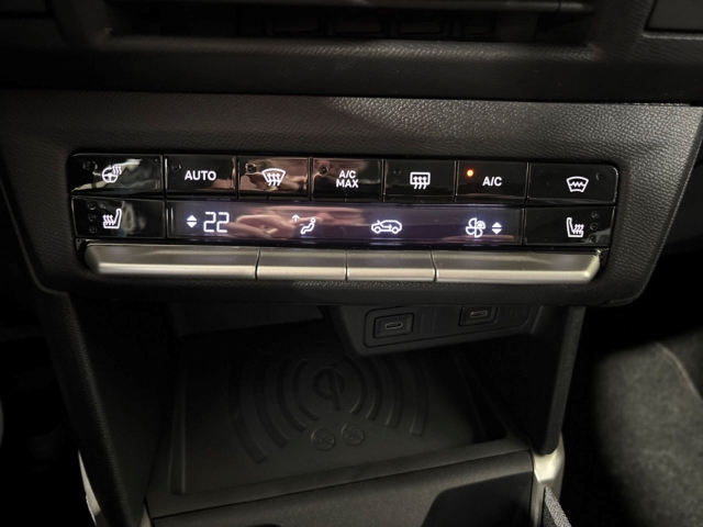 Fahrzeugabbildung Opel Frontera GS Navi AWR LED Apple CarPlay Android Auto Klimaautom Musikstreaming DAB