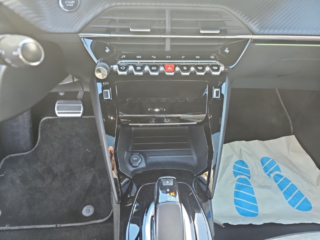 Fahrzeugabbildung Peugeot e-208 GT Elektro Panorama Navi LED ACC Apple CarPlay Android Auto Klimaautom Fahrerprofil