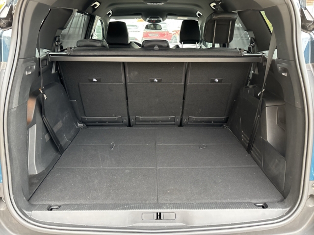 Fahrzeugabbildung Peugeot 5008 Allure Pack 1.2 PureTech 130 EAT8 EU6d