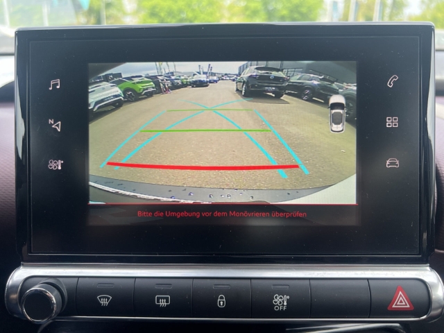 Fahrzeugabbildung Citroen C4 Cactus Shine Navi Klimaautom SHZ Keyless Spurhalteass. Verkehrszeichenerk. Rückfahrkam. - mit KI generiert/bearbeitet