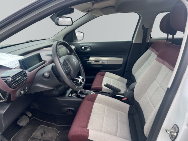 Fahrzeugabbildung Citroen C4 Cactus Shine Navi Klimaautom SHZ Keyless Spurhalteass. Verkehrszeichenerk. Rückfahrkam. - mit KI generiert/bearbeitet