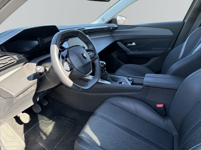 Fahrzeugabbildung Peugeot 308 SW Allure Navi LED Apple CarPlay Android Auto 2-Zonen-Klimaautom DAB Keyless Spurhalteass.