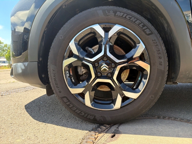 Fahrzeugabbildung Citroen C5 Aircross C-Series 360 Kamera LED ACC Mehrzonenklima SHZ Keyless Totwinkelassistent