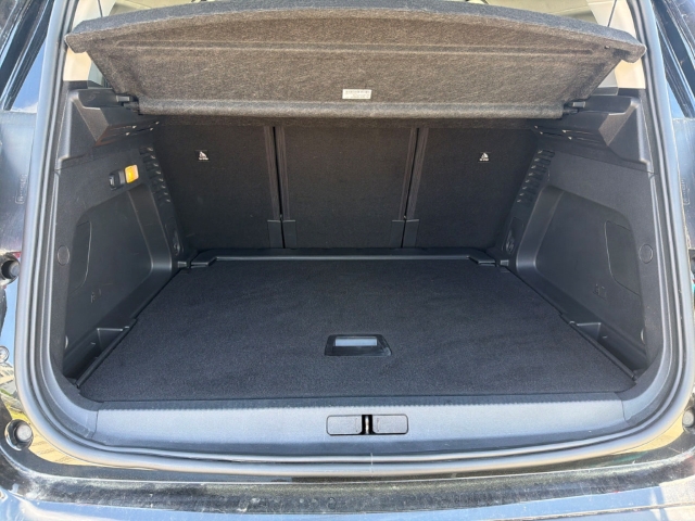 Fahrzeugabbildung Citroen C5 Aircross C-Series 360 Kamera LED ACC Mehrzonenklima SHZ Keyless Totwinkelassistent