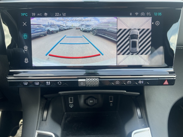 Fahrzeugabbildung DS Automobiles DS7 DS E-Tense 360 kW La Premiere 4x4 AD Panorama Leder Digitales Cockpit Memory Sitze