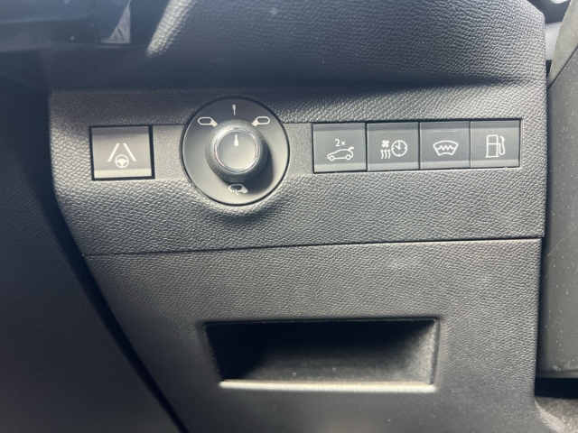 Fahrzeugabbildung DS Automobiles DS7 DS E-Tense 360 kW La Premiere 4x4 AD Panorama Leder Digitales Cockpit Memory Sitze