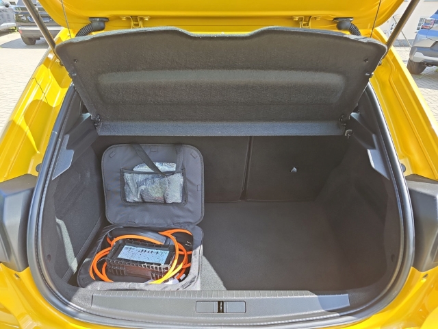 Fahrzeugabbildung Peugeot e-208 Active Elektro LED Apple CarPlay Android Auto Klimaautom Fahrerprofil Musikstreaming