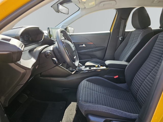 Fahrzeugabbildung Peugeot e-208 Active Elektro LED Apple CarPlay Android Auto Klimaautom Fahrerprofil Musikstreaming