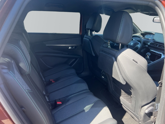 Fahrzeugabbildung Peugeot 5008 Allure Pack 7-Sitzer Navi Digitales Cockpit LED 2-Zonen-Klimaautom DAB Ambientebeleuchtung
