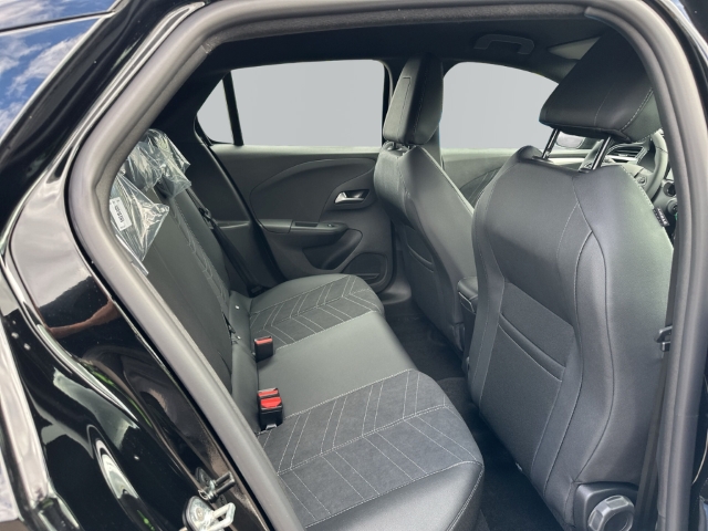 Fahrzeugabbildung Opel Corsa GS LED Apple CarPlay Android Auto Musikstreaming DAB SHZ LenkradHZG Totwinkelassistent
