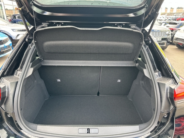 Fahrzeugabbildung Opel Corsa GS LED Apple CarPlay Android Auto Musikstreaming DAB SHZ LenkradHZG Totwinkelassistent