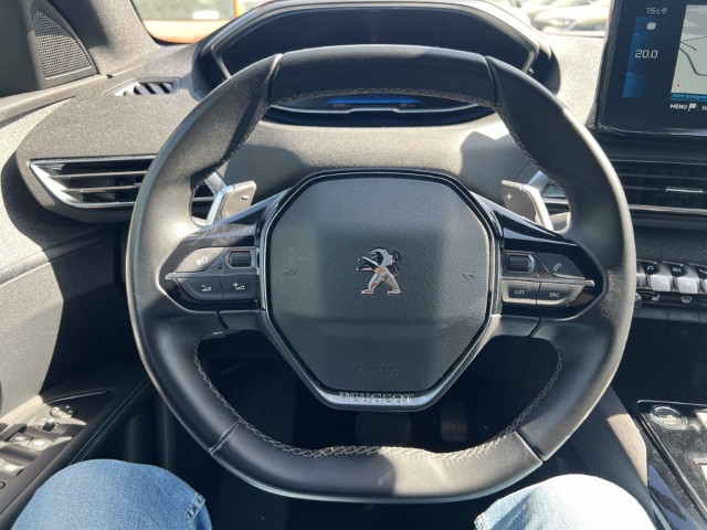 Fahrzeugabbildung Peugeot 3008 Allure Pack Navi Digitales Cockpit 360 Kamera LED 2-Zonen-Klimaautom DAB SHZ