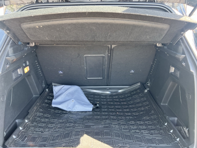 Fahrzeugabbildung Peugeot 3008 Allure Pack Navi Digitales Cockpit 360 Kamera LED 2-Zonen-Klimaautom DAB SHZ