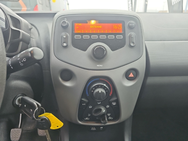 Fahrzeugabbildung Peugeot 108 Active DAB SHZ Notbremsass. Tel.-Vorb. Berganfahrass. Kollisionswarner GA Klima