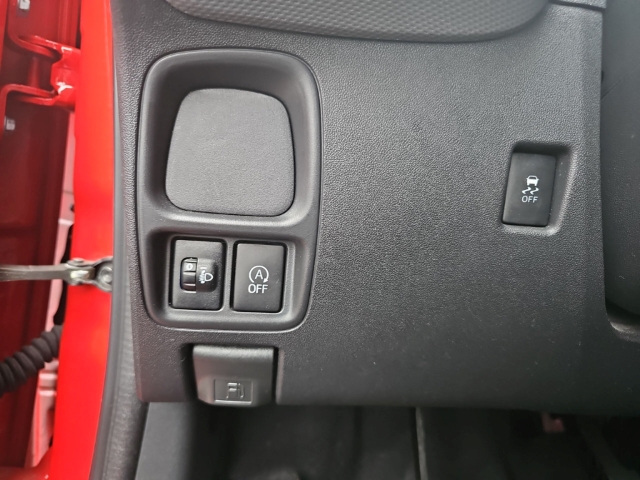 Fahrzeugabbildung Peugeot 108 Active DAB SHZ Notbremsass. Tel.-Vorb. Berganfahrass. Kollisionswarner GA Klima