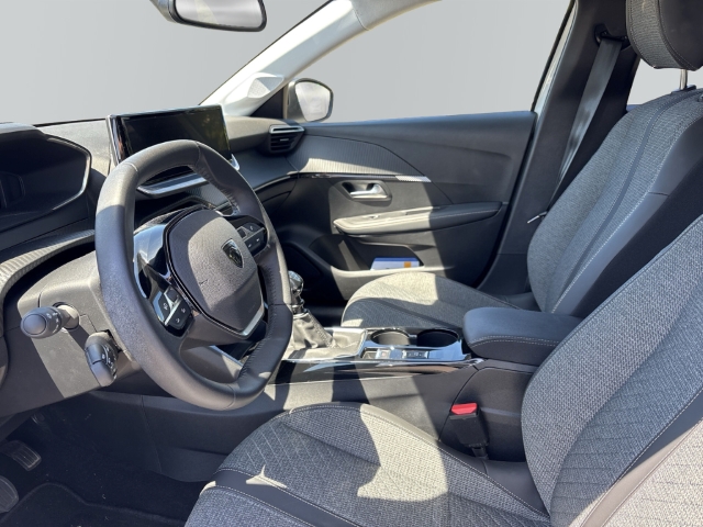 Fahrzeugabbildung Peugeot 208 Allure LED Klimaautom Fahrerprofil DAB SHZ Spurhalteass. Verkehrszeichenerk. Notbremsass.