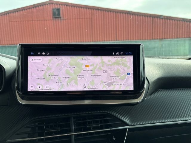 Fahrzeugabbildung Peugeot 208 Allure LED Klimaautom Fahrerprofil DAB SHZ Spurhalteass. Verkehrszeichenerk. Notbremsass.