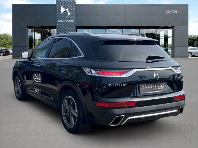 Fahrzeugabbildung DS Automobiles DS7 E-Tense 300 Rivoli 4x4 AHK Digitales Cockpit Soundsystem Klimasitze
