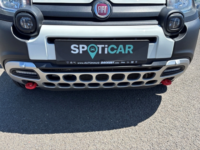 Fahrzeugabbildung Fiat Panda Cross 4x4 Mehrzonenklima Musikstreaming DAB SHZ Tel.-Vorb. PDC Berganfahrass. Winterpaket