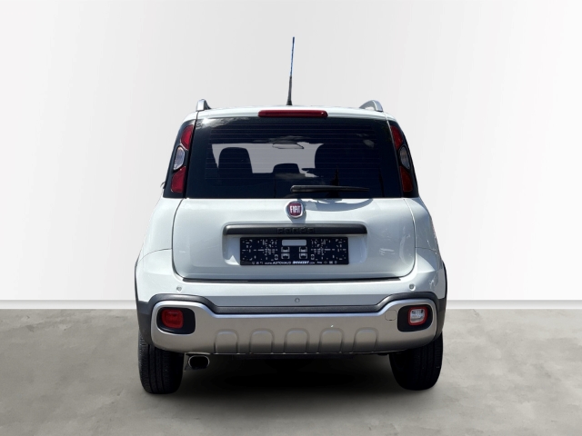 Fahrzeugabbildung Fiat Panda Cross 4x4 Mehrzonenklima Musikstreaming DAB SHZ Tel.-Vorb. PDC Berganfahrass. Winterpaket