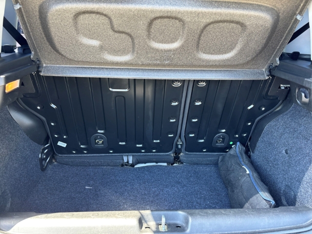 Fahrzeugabbildung Fiat Panda Cross 4x4 Mehrzonenklima Musikstreaming DAB SHZ Tel.-Vorb. PDC Berganfahrass. Winterpaket