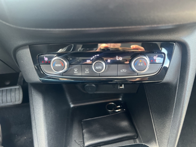 Fahrzeugabbildung Opel Corsa Electric Edition Digitales Cockpit LED Apple CarPlay Android Auto Klimaautom
