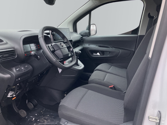 Fahrzeugabbildung Opel Combo E Basis Cargo Winter Paket Holz Boden und Wände LED Musikstreaming DAB Verkehrszeichenerk.