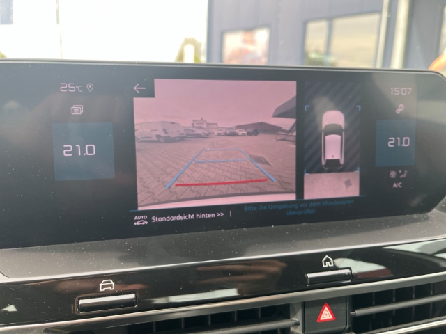Fahrzeugabbildung Citroen C4 Feel LED Apple CarPlay Android Auto Mehrzonenklima DAB SHZ LenkradHZG Spurhalteass. - mit KI generiert/bearbeitet