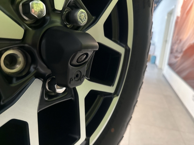 Fahrzeugabbildung Jeep Wrangler Unlimited Rubicon, Sky On Power Softtop, Navi, RFK