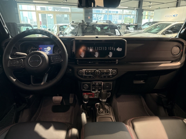 Fahrzeugabbildung Jeep Wrangler Unlimited Rubicon, Sky On Power Softtop, Navi, RFK