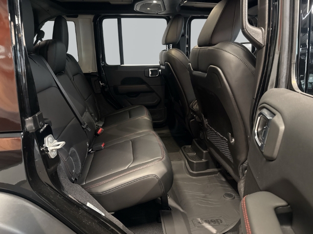Fahrzeugabbildung Jeep Wrangler Unlimited Rubicon, Sky On Power Softtop, Navi, RFK