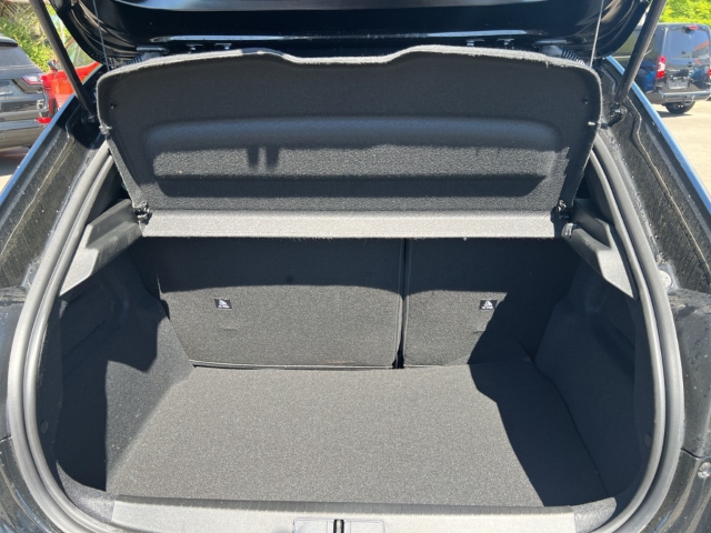 Fahrzeugabbildung Peugeot 208 Hybrid 110 GT Panorama Navi Digitales Cockpit LED Apple CarPlay Android Auto Klimaautom