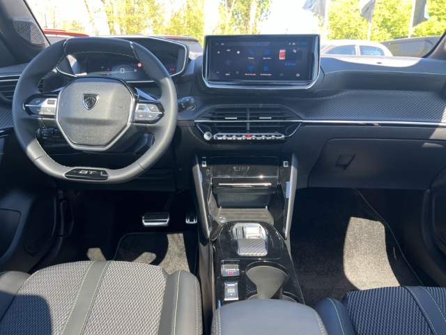 Fahrzeugabbildung Peugeot 208 Hybrid 110 GT Panorama Navi Digitales Cockpit LED Apple CarPlay Android Auto Klimaautom