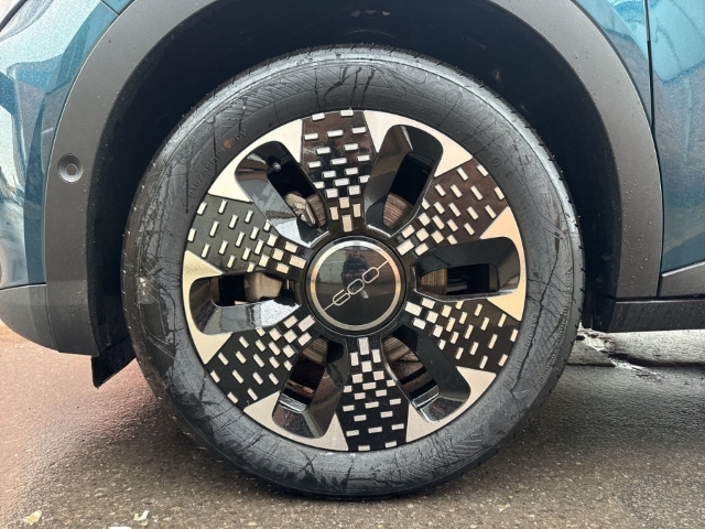 Fahrzeugabbildung Fiat 600 Hybrid La Prima , Nav, Leder, SHZ