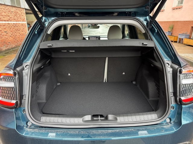 Fahrzeugabbildung Fiat 600 Hybrid La Prima , Nav, Leder, SHZ
