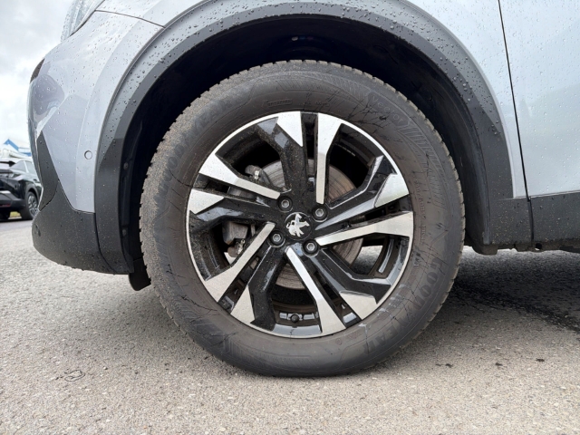 Fahrzeugabbildung Peugeot e-2008 GT Navi LED ACC Klimaautom Fahrerprofil DAB Ambientebeleuchtung SHZ Keyless