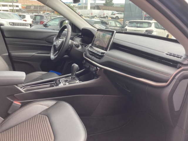 Fahrzeugabbildung Jeep Compass High Upland Plug-In Hybrid 4xe,Schiebedach, Nav, 360 Grad Kamera 1.3 EU6d