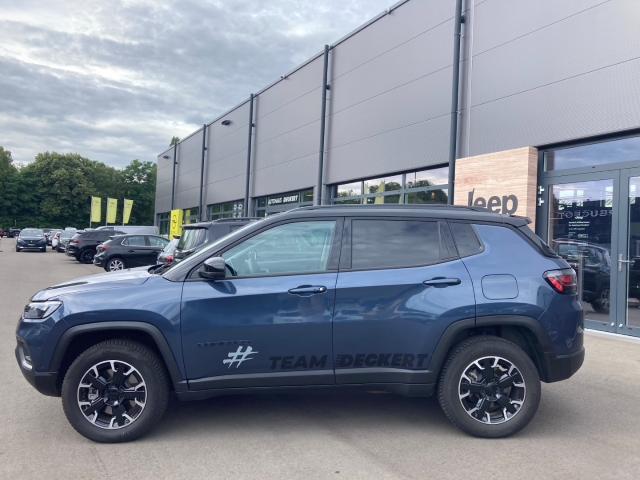 Fahrzeugabbildung Jeep Compass High Upland Plug-In Hybrid 4xe,Schiebedach, Nav, 360 Grad Kamera 1.3 EU6d