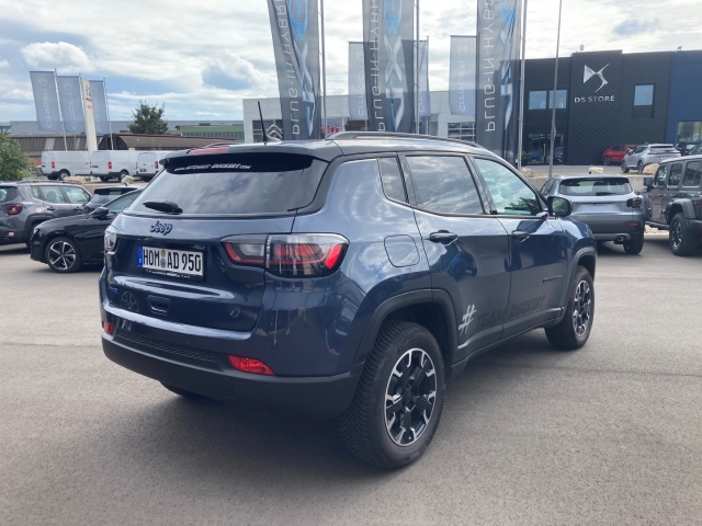Fahrzeugabbildung Jeep Compass High Upland Plug-In Hybrid 4xe,Schiebedach, Nav, 360 Grad Kamera 1.3 EU6d