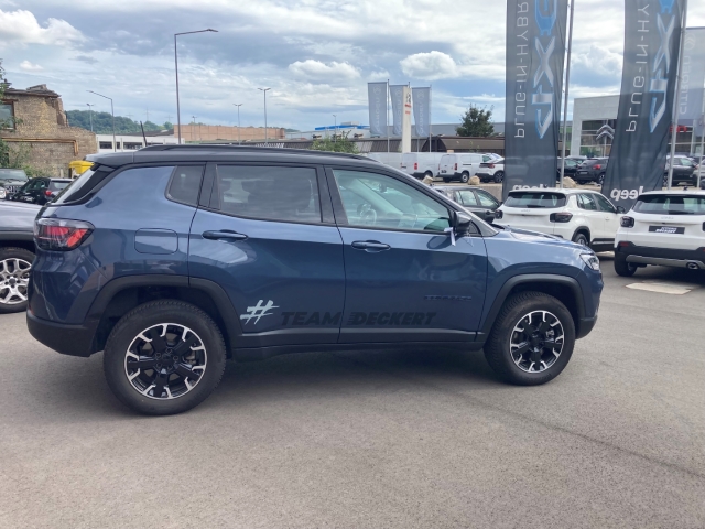 Fahrzeugabbildung Jeep Compass High Upland Plug-In Hybrid 4xe,Schiebedach, Nav, 360 Grad Kamera 1.3 EU6d