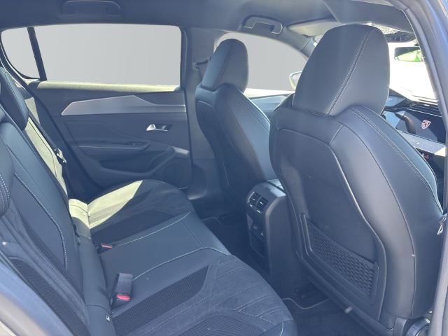 Fahrzeugabbildung Peugeot 308 GT Navi LED Blendfreies Fernl. Kurvenlicht 2-Zonen-Klimaautom DAB Ambientebeleuchtung