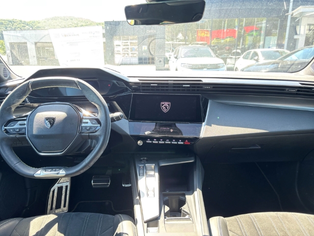 Fahrzeugabbildung Peugeot 308 GT Navi LED Blendfreies Fernl. Kurvenlicht 2-Zonen-Klimaautom DAB Ambientebeleuchtung