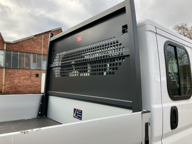 Fahrzeugabbildung Opel Movano Pritsche Doppelkabine 3,5t L4 AHK Navi Winter Techno Plus Worksite Visibility Paket