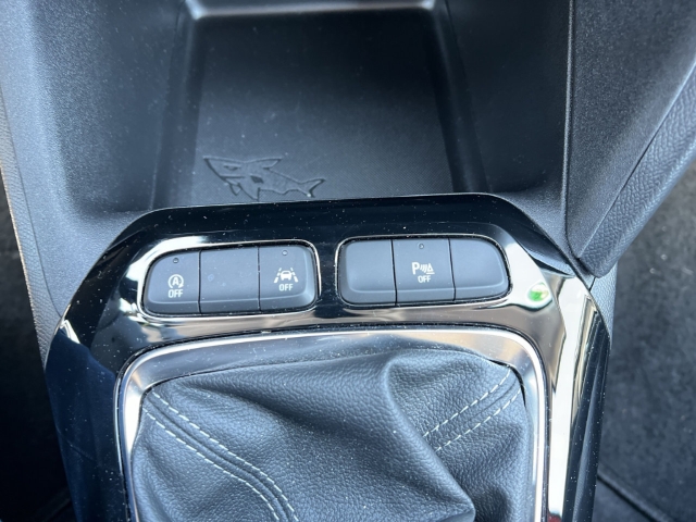 Fahrzeugabbildung Opel Corsa Edition Apple CarPlay Android Auto Musikstreaming DAB Spurhalteass. Verkehrszeichenerk.