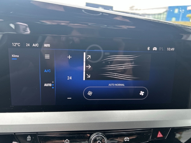 Fahrzeugabbildung Opel Mokka Edition Digitales Cockpit LED Apple CarPlay Android Auto Musikstreaming DAB